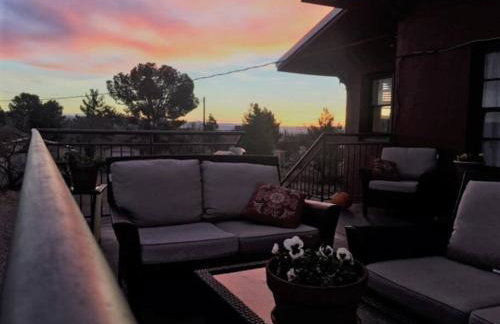 Expansive Ground Floor Pensione. - Foto 11