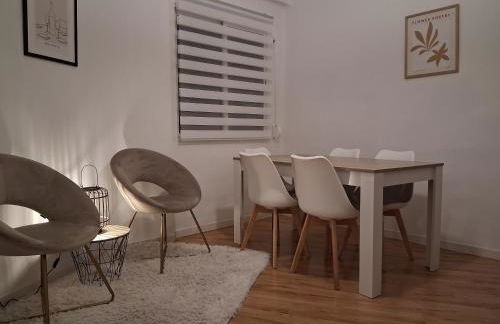 Lujoso Apartamento en Valencia 3 Dormitorios con Parking - Photo 9