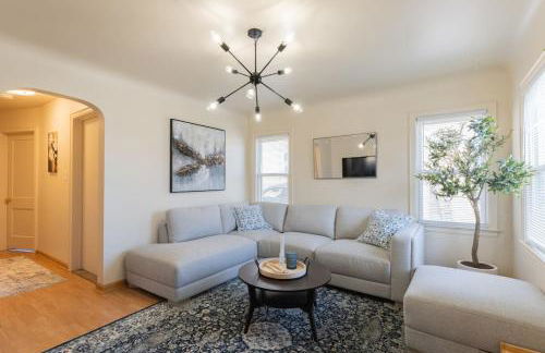 4 Bedroom 2 and a half bath that Sleeps 8 Near it all Ford Telegraph - Foto 11