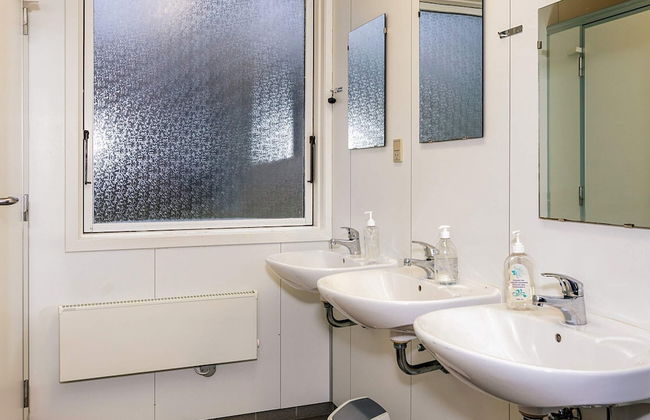 Holiday Home With Shared Kitchen & Bathroom - Foto 12