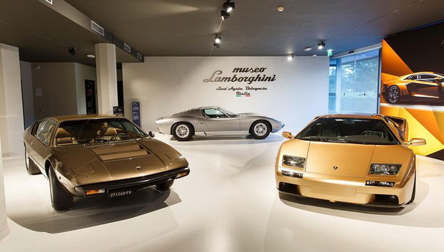 Ferrari & Lamborghini Private Day Tour with Lunch - Foto 2