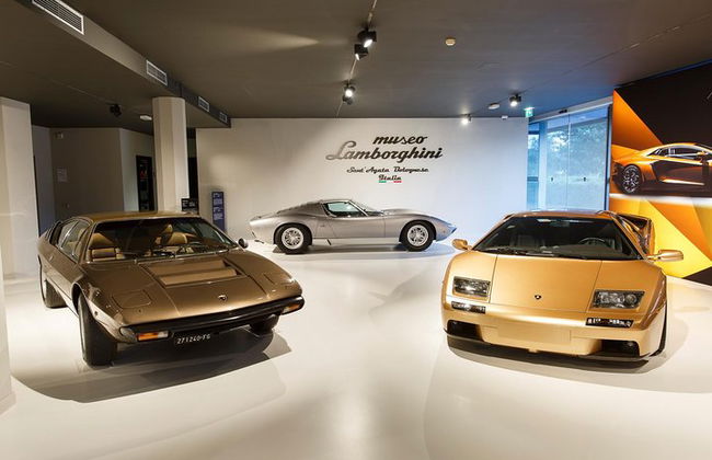 Ferrari & Lamborghini Private Day Tour with Lunch - Foto 1