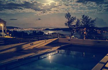 Villa Confido - Luxury 3BR Apartment with Private Pool near Trogir - Photo 34