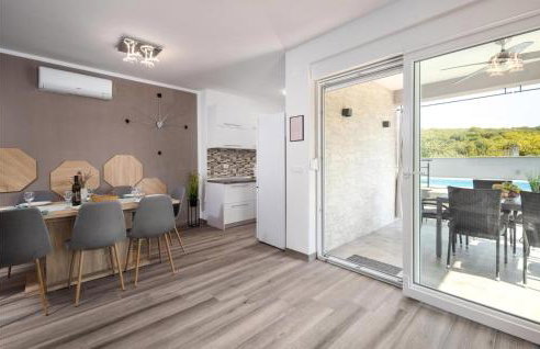 3 Bedroom Nice Home In Kapovci - Foto 22