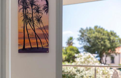 Luxury Seafront Villa with Rooftop Pool & Stunning Sea Views - Foto 48