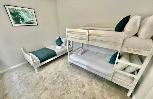 5 Bed House - Pool - Hot Tub - Sauna - Pool Table - Near New Forest and Beach - Sleeps 12 - Photo 23