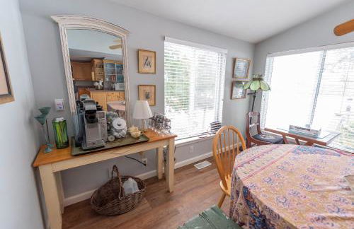 Li'l Love Inn: Magical Sunsets, Quiet, Cozy, Waterfront - Foto 27