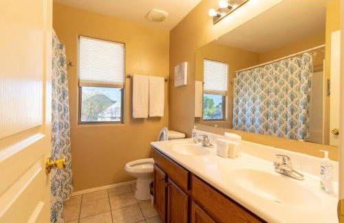 Heated Pool • Mini Golf • Huge Backyard • King Bed - Foto 39