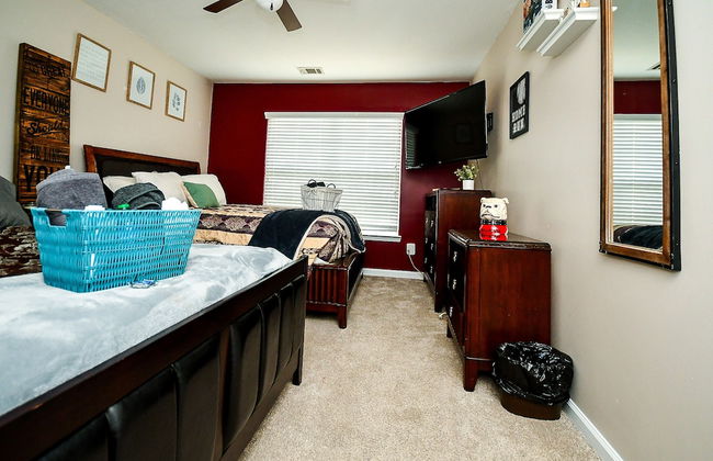 4 - Bed home, w/ Cali King Bed - 12 mins. to DTWN - Photo 19