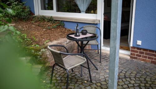 BEST STAY moderne Stadtwohnungen in Hünfeld - Küche, Schlafsofa, Terrasse oder Balkon WLAN Smart TV - Photo 3