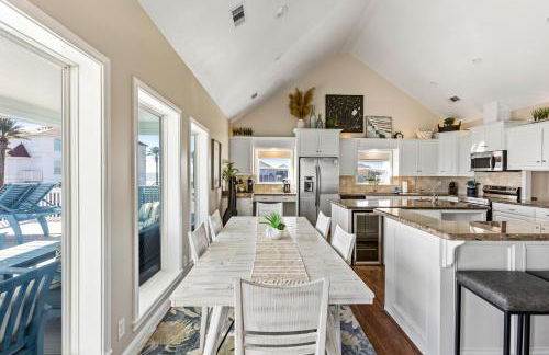 Seaside Sunrise Luxury Beachfront, Hot Tub, Firepit, Elevator - Foto 22