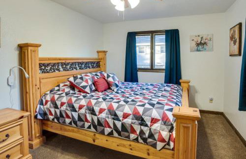 7 Mi to Munsinger Gardens Sartell Home with Deck - Foto 12