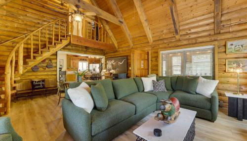 Covered Deck, Private Acreage Log Cabin in Pine - Foto 2