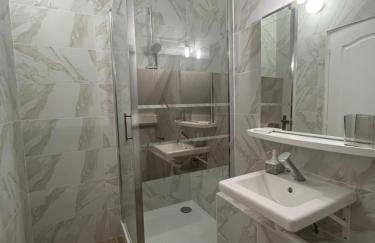 Appartements proches CDG Le Bourget dans maison francilienne typique - Foto 8