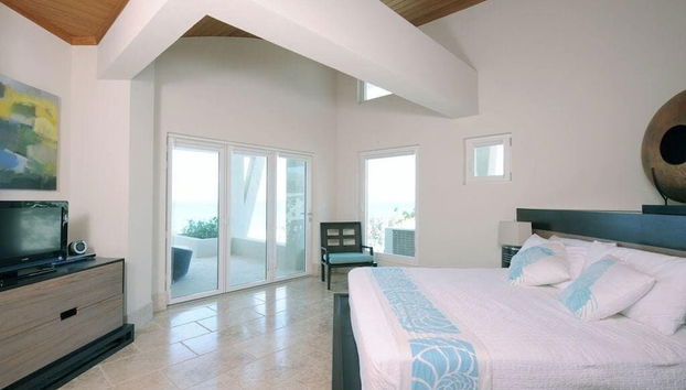 Sky Beach Club Villa Waterfall 1 4 Bedroom Villa - Foto 2, Habitación