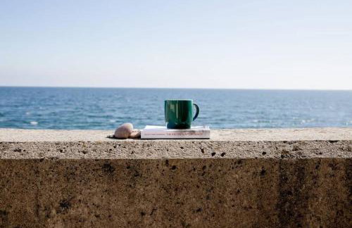 Beachfront Cottage with Sea Views & Coastal Walk - Foto 25