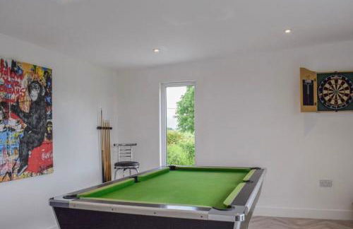 5 Bed cottage with Hot tub - Photo 5