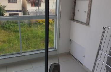 Belo e Amplo Apartamento, Área Central da Praia dos Ingleses - Foto 6