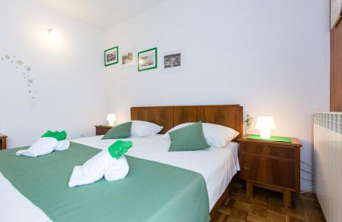 Home Away From Home with a heated pool - Foto 26