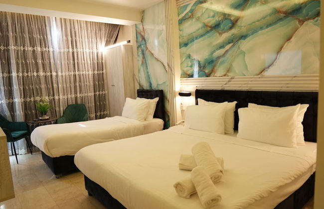 Parklane Furnished Suites - Photo 1