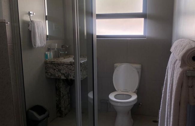 A Pristine B B Located in Belvedere Harare - 2006 - Foto 10