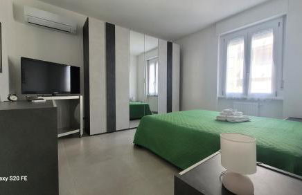 Intero Appartamento con Parcheggio Gratuito - Foto 35