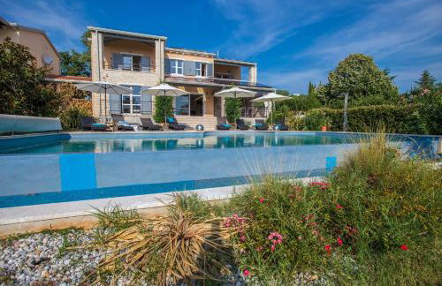 Villa Nikolina - Foto 1