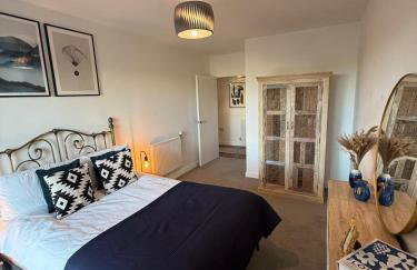 Modern 1-Bed Flat, Sleeps 4 - Photo 21