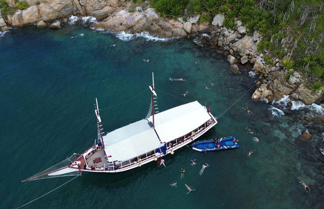 Arraial do Cabo Day Trip + Boat Ride - Photo 3