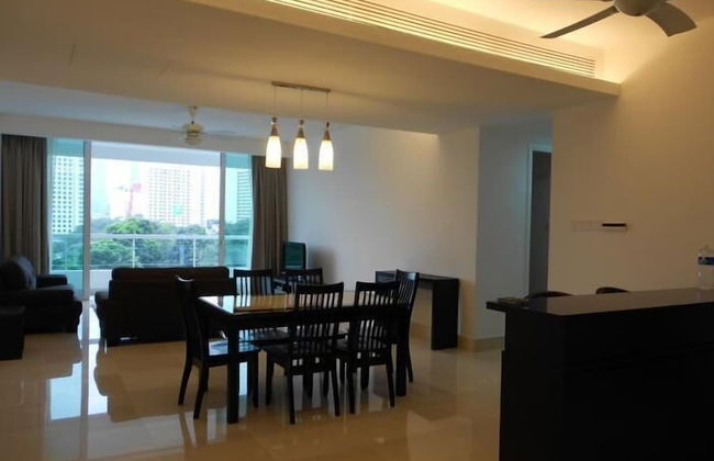 Brunsfield Embassyview Condosuite - Photo 1