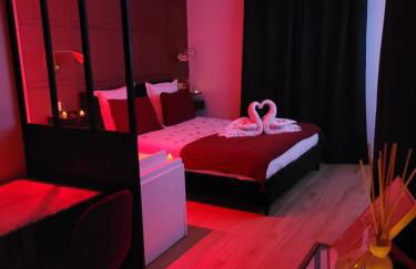 Nuit d'évasion love room avec baignoire balnéothérapie - Foto 1