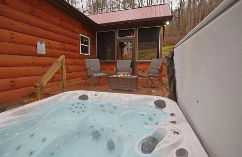 Rustic Modern Cabin with Hot Tub near rafting and Great Smokey Mountains - Foto 54