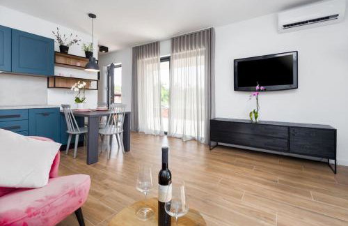 MarCante - designer, romantic pool view Suite - Foto 17