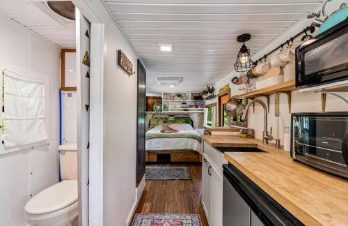 Gorgeous Caravan Glamping Escape for Four in Dover, Ohio - Foto 7