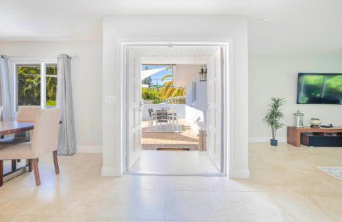 Casa Tranquila - Private Patios, Beach, Village, 100 steps to Best Views on Siesta Key! - Foto 1