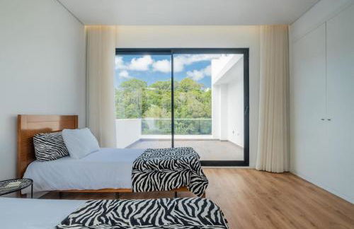 Lotus House - Heated Pool & Jacuzzi near the Beach - Photo 44