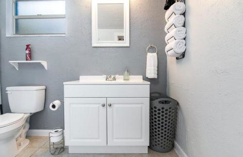 Farmhouse and Charming Place - Photo 14