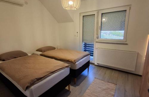 Familyway Croatia Kids Friendly Family villa with privat Pool 50 m2 Slavonski Brod - Foto 52