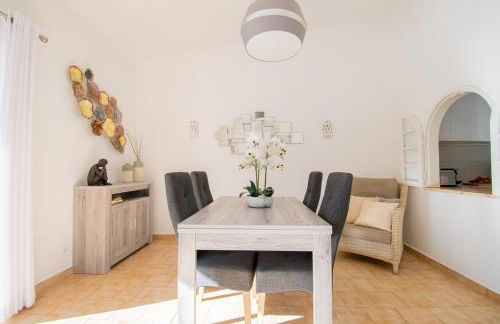 99 ADM Casa Mendes Fabulous Townhouse With Share - Foto 34