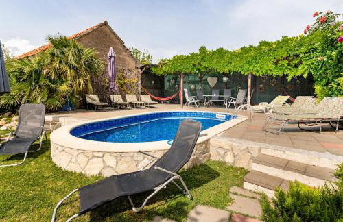 Old Stone House with private Swimming Pool - Photo 8