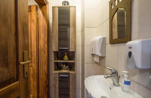 Beautiful Home In Buje With Wifi - Foto 22