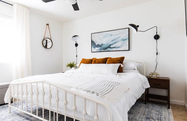 Perfect 4 Bdrm Home With Pool and Game Room! - Foto 10