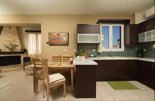 Home Suites - Photo 1