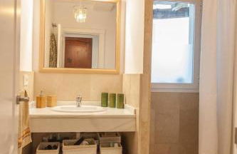 Coqueto Apartamento con vistas al mar y piscina - Photo 11