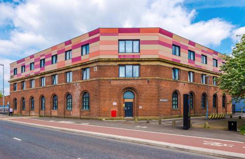 Large Home Salford -Free Parking - Foto 16