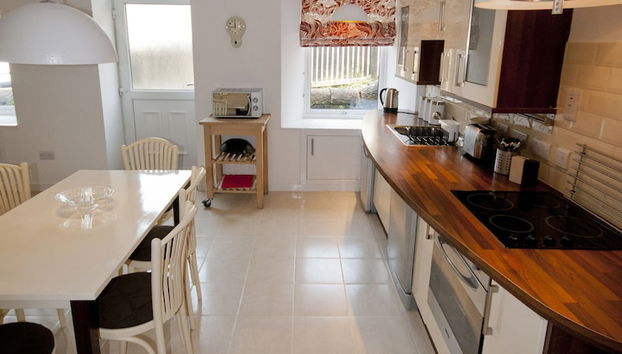 Crieff Armoury Luxury Self Catering Apartment - Foto 2, Zimmer