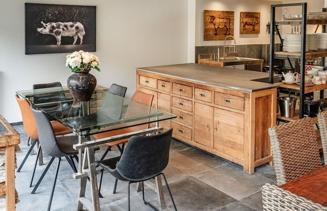 Villa Steps From Castle - Photo 22