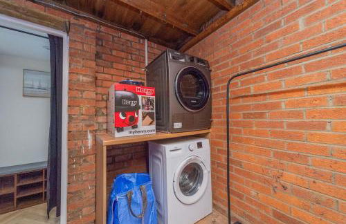 Newport - Sleeps 8 - Private Parking - Foto 18