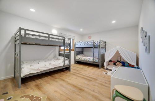 Mountain Top! Family Paradise w Hot Tub & Game Rm - Foto 29