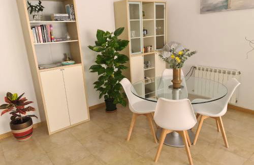 Amplio apartamento 2 Dormitorios 4Pax Decoración moderna - Foto 2